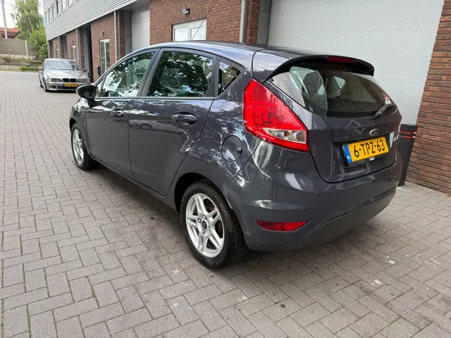 Ford Fiesta 1.4 Titanium|AUTOMAAT|NIEUWE APK 2012 Benzine 17