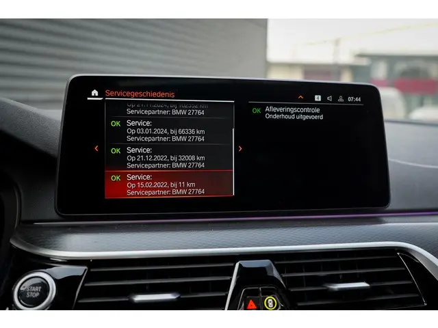 BMW 5 Serie 530e High Executive 2022 Hybride Benzine 45