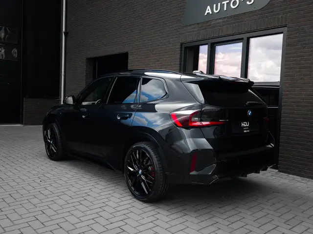 BMW X1 sDrive18i 2024 Benzine 9