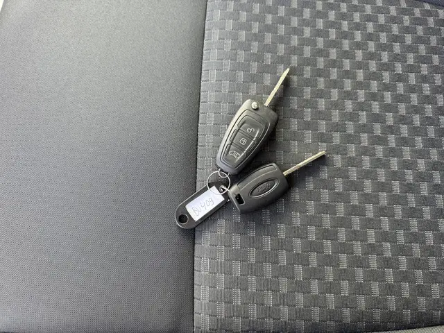 Ford Transit 350 2.0 TDCI 170PK 2023 Diesel 27