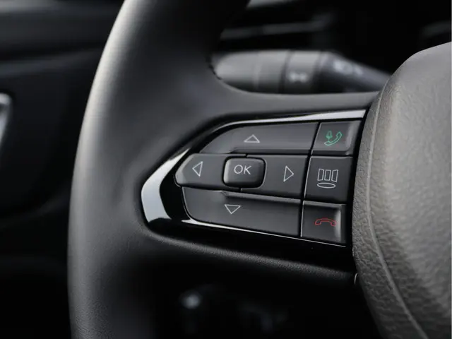 Jeep Compass 1.5T e-Hybrid Upland 2022 Hybride Benzine 40