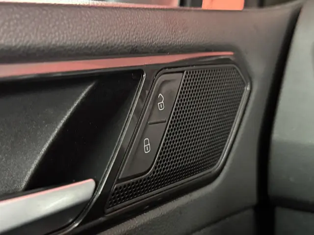 Volkswagen Tiguan 2.0 TDI Connected Series 2017 Diesel 29