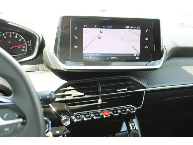 Peugeot 2008 1.2 PureTech Allure 2022 Benzine 15