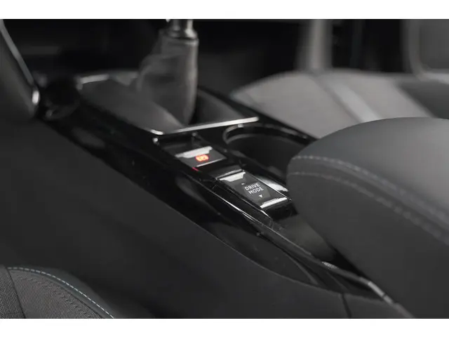 Peugeot 208 PureTech 100 Allure Pack 2023 Benzine 39