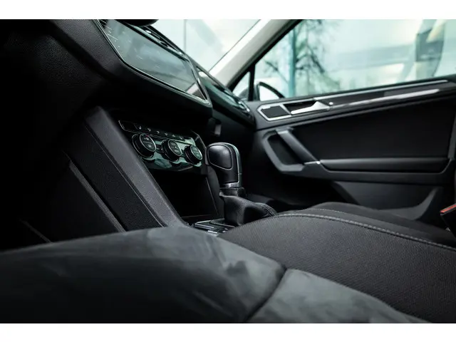 Volkswagen Tiguan 2.0 TSI 4Motion Highline 2018 Benzine 33