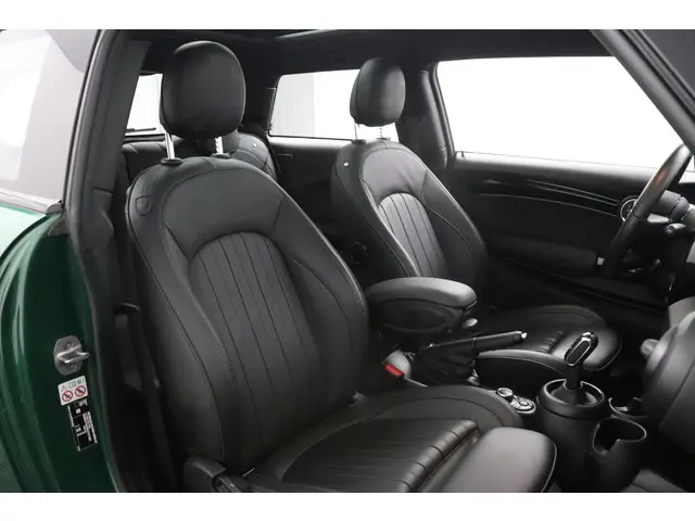MINI Cooper 1.5 Camden Plus Edition 2023 Benzine 18