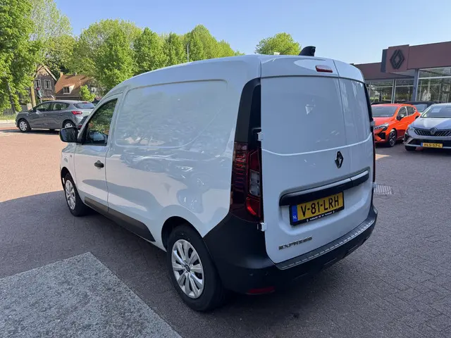 Renault Express 1.3 TCe 100 Comfort Benzine!! 2023 Benzine 8