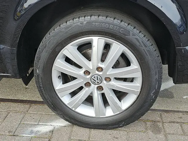 Volkswagen Transporter 2.0 TDI 2022 Diesel 16