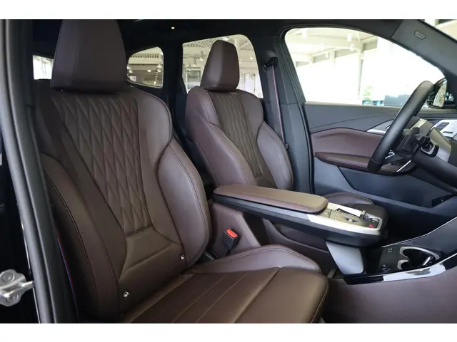 BMW X1 xDrive23i 2024 Benzine 8