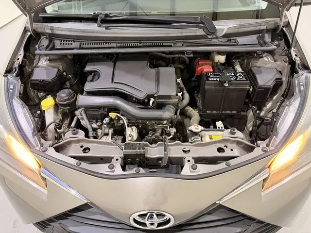 Toyota Yaris HB 1.0 VVT-i Aspiration 2017 Benzine 39