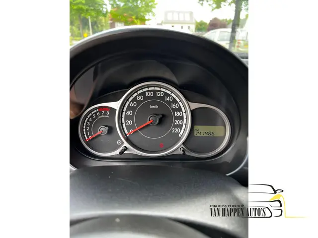 Mazda 2 1.3 Cool 2013 Benzine 11