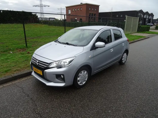 Mitsubishi Space Star 1.0 Cool+ 2021 Benzine