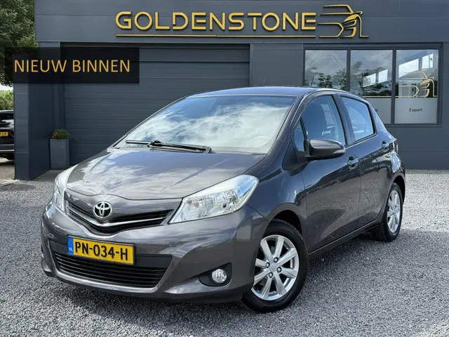 Toyota Yaris 1.3 VVT-i Dynamic 2013 Benzine