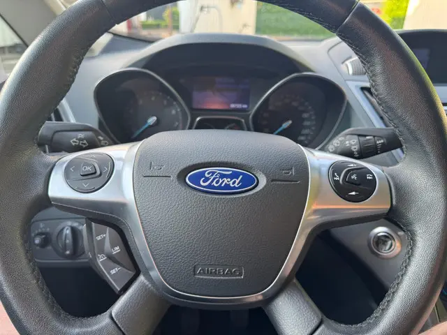 Ford C-MAX 1.0 Titanium Edition 2015 Benzine 11