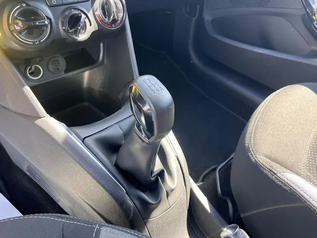 Peugeot 208 1.2 VTi Active 2012 Benzine 16