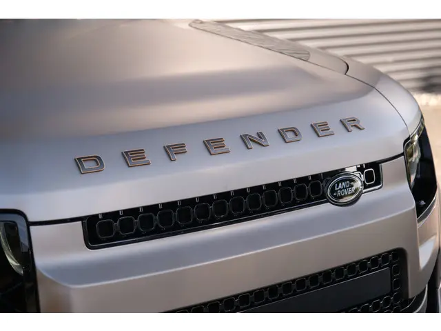 Land Rover Defender 110 4.4 P635 110 Octa 2025 Benzine 13
