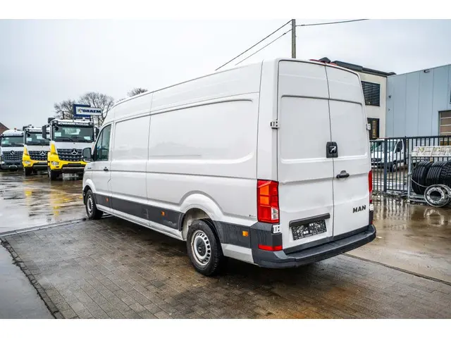 MAN TGE 3.140 2020 Diesel 4