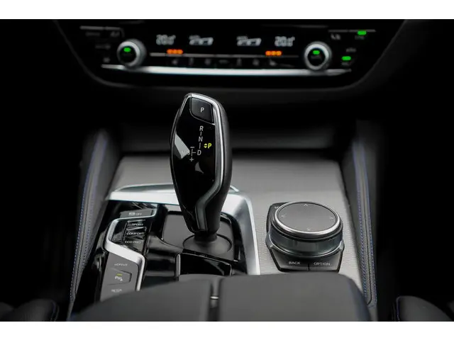 BMW 5 Serie 530e High Executive 2020 Hybride Benzine 15
