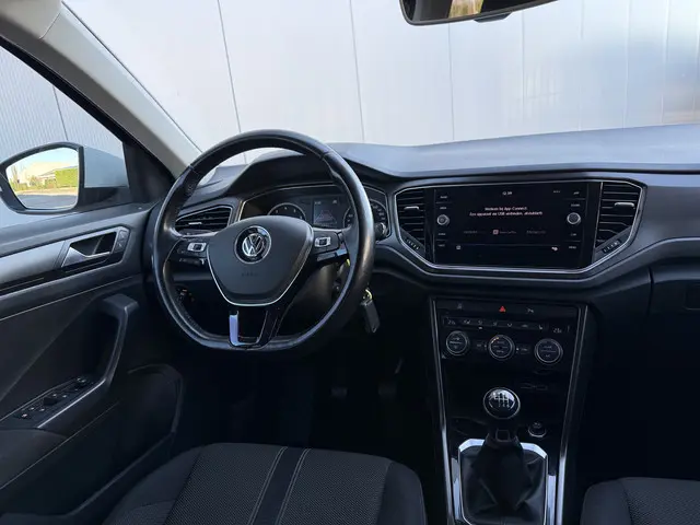 Volkswagen T-Roc 1.5 TSI 150pk Sport 2018 Benzine 8