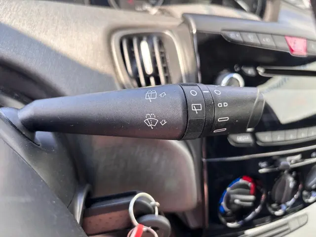 Lancia Ypsilon 0.9 TwinAir Silver + 2013 Benzine 10