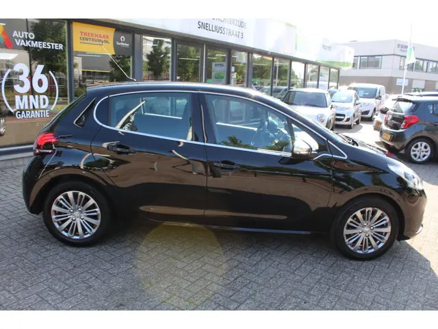 Peugeot 208 1.2 PureTech Allure 2016 Benzine 5