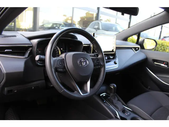 Toyota Corolla 1.8 Hybrid Active 2021 Hybride Benzine 2