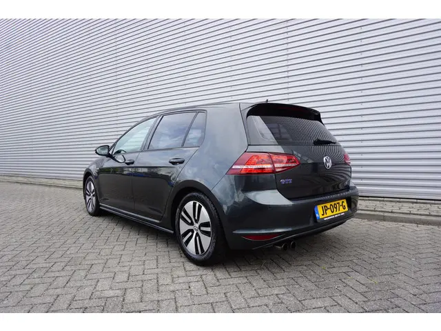 Volkswagen Golf 1.4 TSI GTE 2015 Hybride Benzine 3