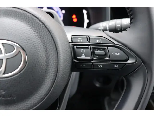 Toyota C-HR 1.8 Hybrid 140 Dynamic 2025 Hybride Benzine 11