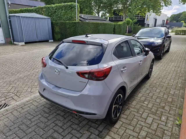 Mazda 2 SkyActiv-G 90 automaat Homura Aka 2024 Benzine 2