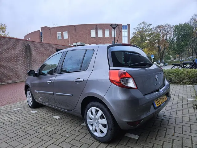 Renault Clio 1.2 16V NAP Airco Cruise 2012 Benzine 16