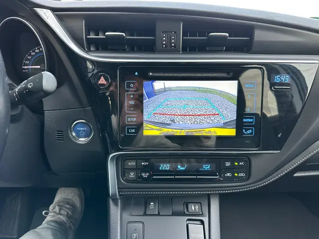 Toyota Auris 1.8 Hybrid Dynamic Go 2018 Hybride Benzine 9