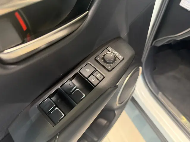 Lexus NX 300h AWD Business Line 2018 Hybride Benzine 20