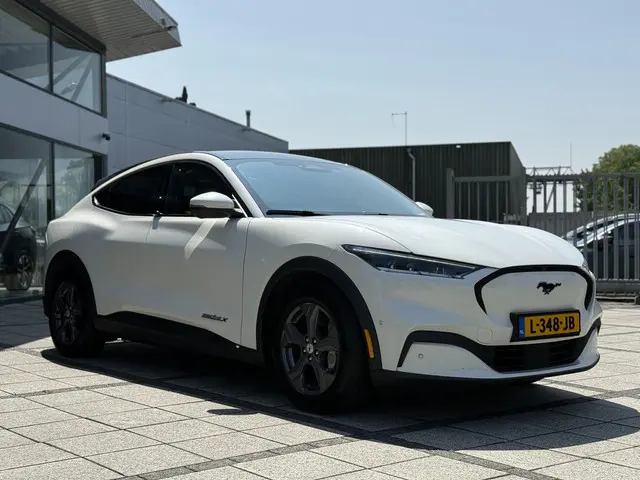 Ford Mustang Mach-E Aut. 98kWh Extended 2021 Elektrisch 7
