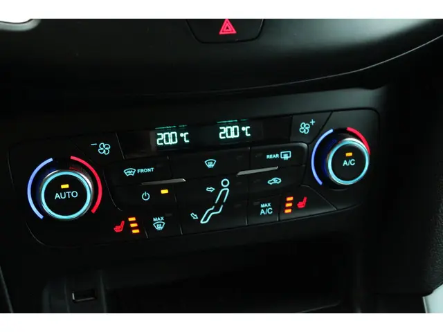 Ford Focus 2.0 ST kleppenuitlaat 2017 Benzine 21