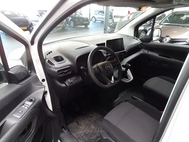 Opel Combo 1.5D L1H1 Edition 2022 Diesel 7