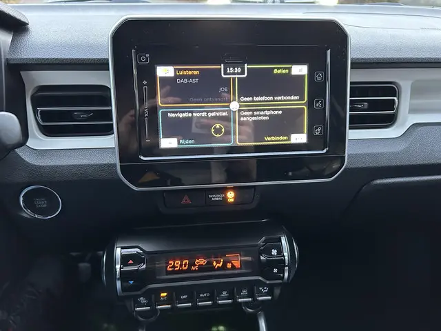 Suzuki Ignis 1.2 Smart Hybrid Style 2024 Benzine 14