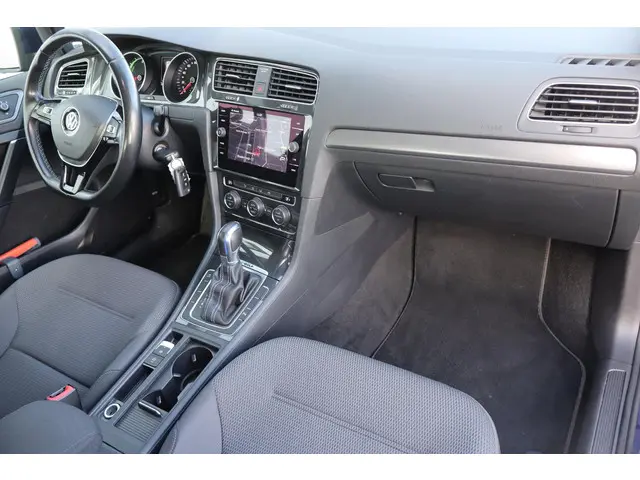 Volkswagen e-Golf e-Golf 2019 Elektrisch 8