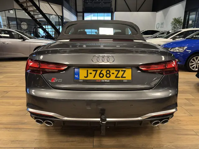 Audi S5 Cabriolet 3.0 TFSI quattro 2020 Benzine 4