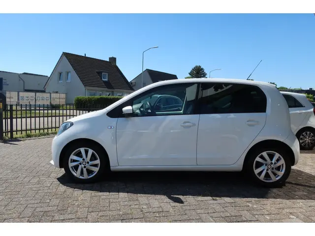 SEAT Mii 1.0 Style AIRCO_NAVI_LMV_DOH_NAP. 2013 Benzine 4
