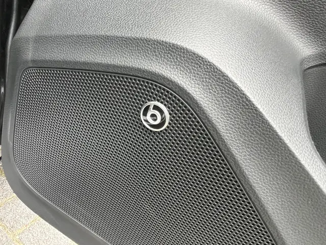 SEAT Ateca 1.5 TSi DSG FR Business Intense 2024 Benzine 24