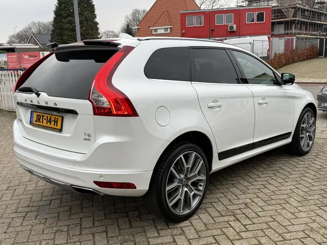 Volvo XC60 2.0 T6 306 pk Summum Luxury-line 2017 Benzine 6