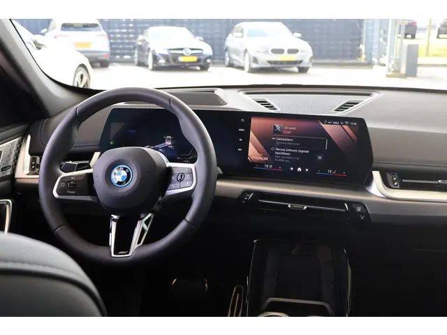 BMW iX1 xDrive30 2025 Elektrisch 11