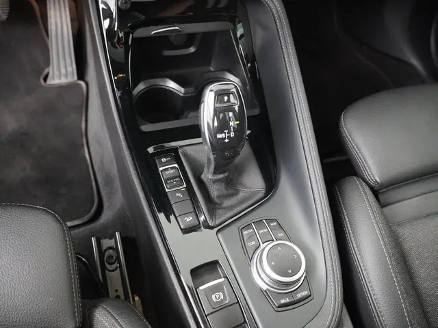 BMW X1 xDrive20i High Executive 2021 Benzine 22