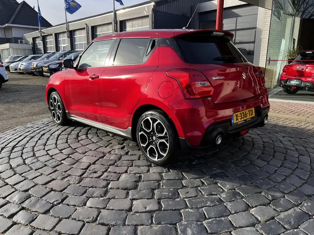 Suzuki Swift 1.4 Sport Smart Hybrid 2021 Benzine 3