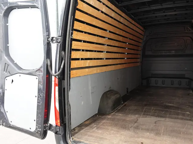 Mercedes-Benz Sprinter 311 1.9 CDI L3H2 2022 Diesel 38