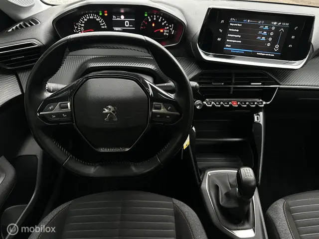 Peugeot 208 1.2 PureTech Active 2020 Benzine 12