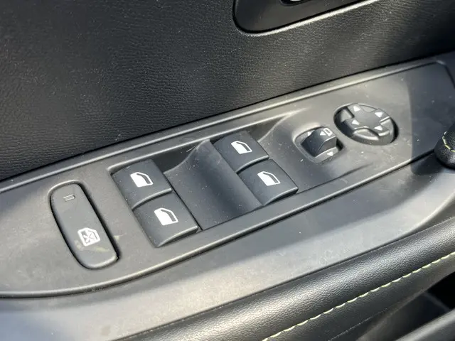 Peugeot e-208 EV GT 350 50 kWh 2021 Elektrisch 25
