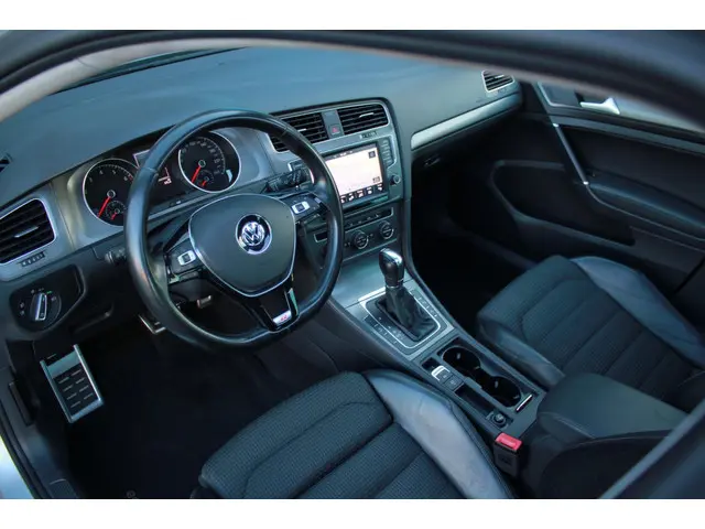 Volkswagen Golf 1.4 TSI ACT Highline 2013 Benzine 12