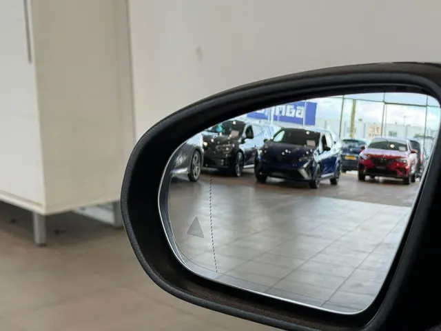 Mercedes-Benz A-Klasse 200 Premium Plus 2021 Benzine 12