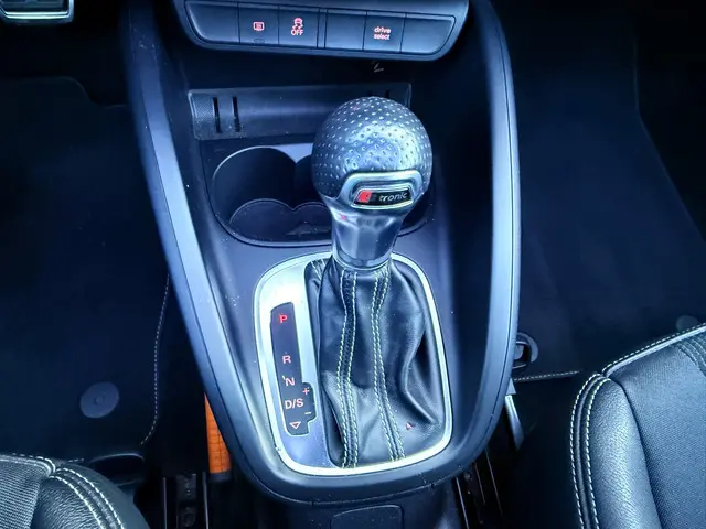 Audi A1 1.4 TFSI CoD Sport S line Edition 2017 Benzine 18